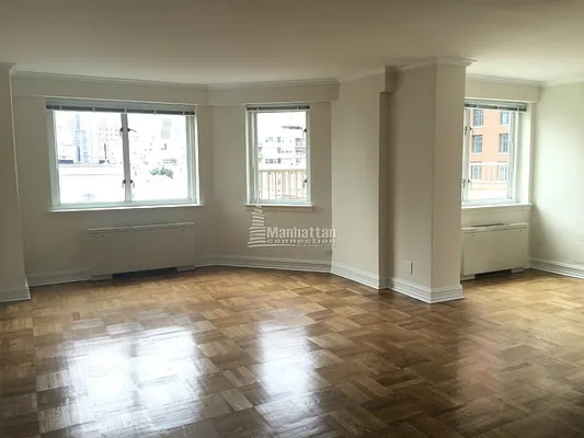 Rented by Manhattan Connection | media 8