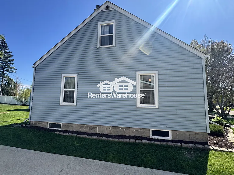 2111 1st Ave SE — Photo 30