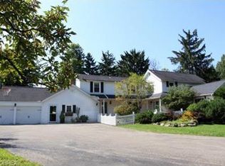 2555 Som Center Rd, Hunting Valley, OH 44022