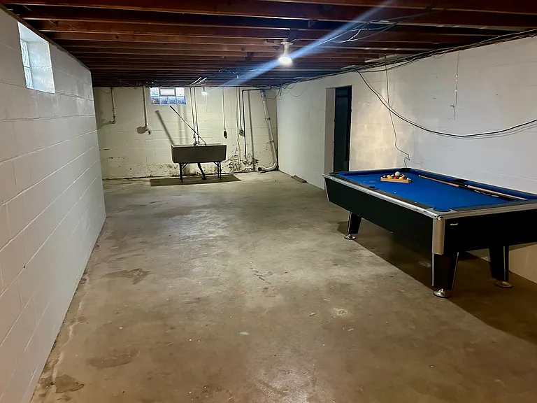 245 Winchester Rd — Photo 15
