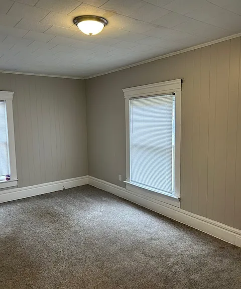 293 E Thornton St — Photo 6