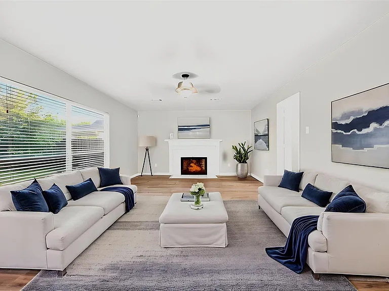 11526 Socorro Ln — Photo 10
