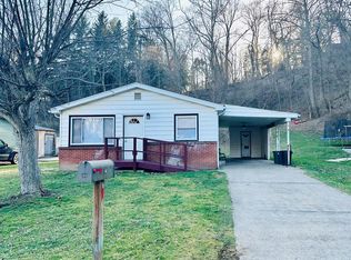 121 Greentree Ln, Weirton, WV