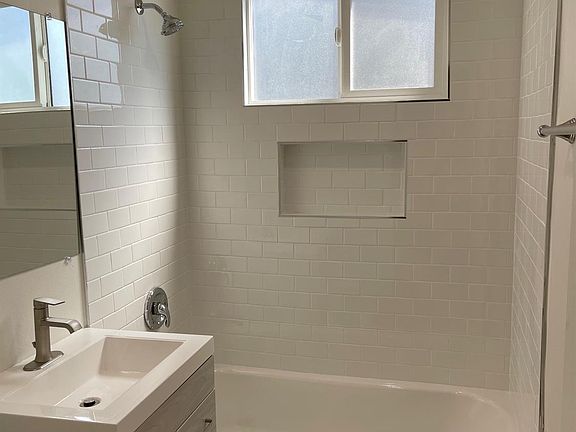 4th image of 6816 Crescent St