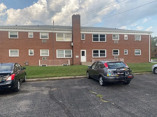 8936 Newton Ave S #1 — Photo 4