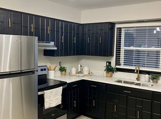 766 W 73rd Ave APT 3, Merrillville, IN