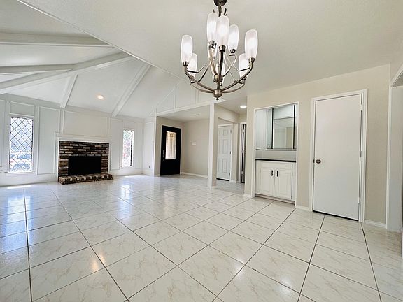 4th image of 3201 Laurel Oaks Ct