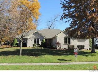 651 Woodview Dr, Whiteland, IN 46184