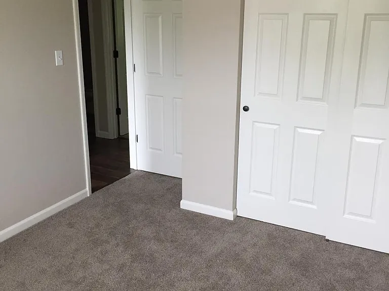 127 Fenton Xing — Photo 13