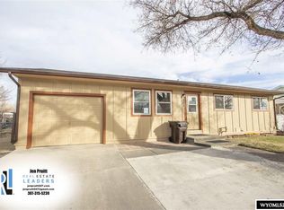 960 Sierra Vis, Evansville, WY 82636