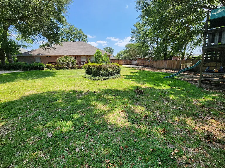 4219 Spindlewick Dr — Photo 11