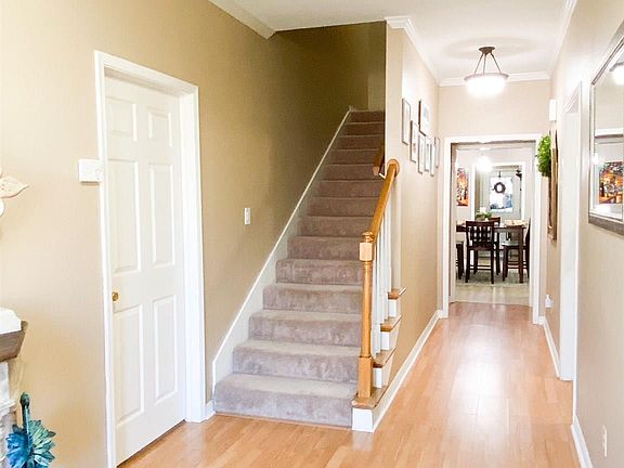 4th image of 115 Eagle Rock Dr