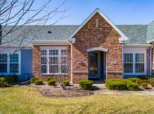 2820 Normandy Cir, Naperville, IL 60564