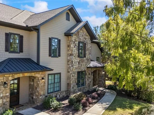 15 Cottage Ln APT 102, Toccoa, GA 30577