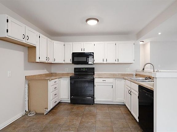 2nd image of 2621 S 49th St
