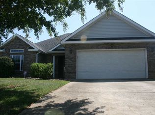 113 Manchester Ln, Byron, GA 31008