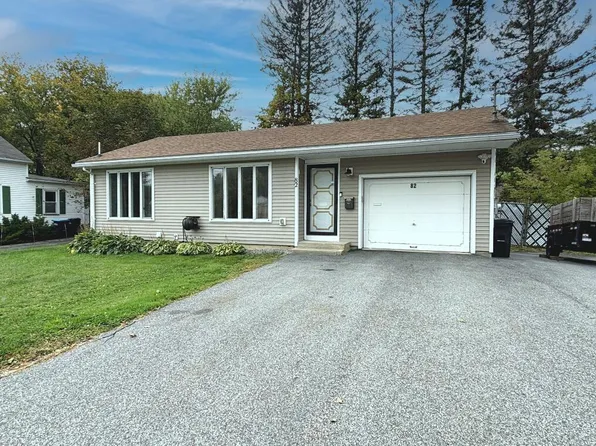 82 Leavitt Avenue, Lewiston, ME 04240