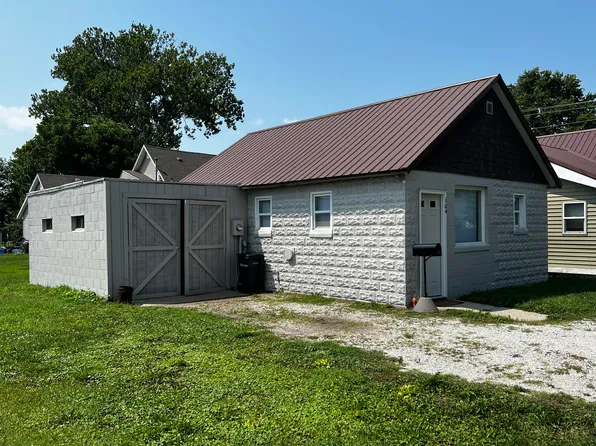 104 S Scott St, Rensselaer, IN 47978