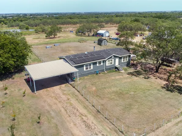 1431 Yellow Rock Rdg, Terrell, TX 75161