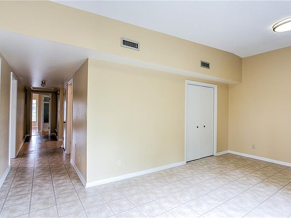 4th image of 5236 Jones Ave