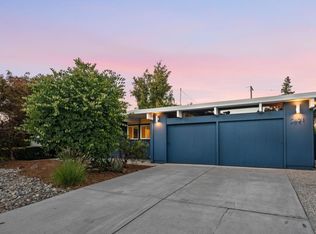 2621 Greer Rd, Palo Alto, CA 94303