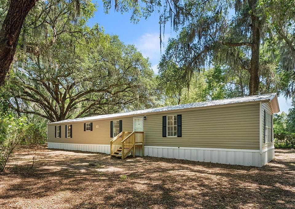 1st image of 102 Tree Farm Rd