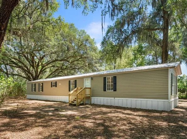 102 Tree Farm Rd, Hawthorne, FL 32640