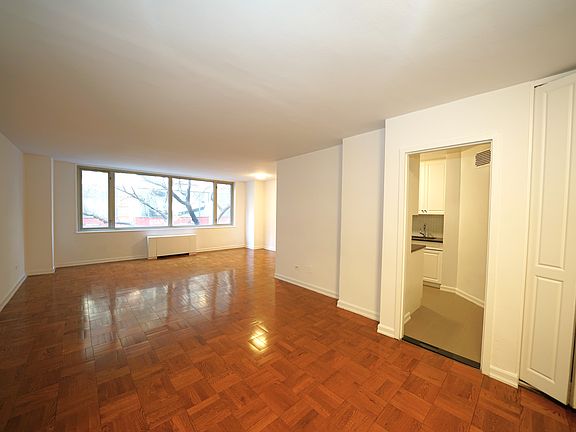 3rd image of 125 E 87th St APT 3C