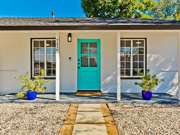 5th image of 7236 Encino Ave