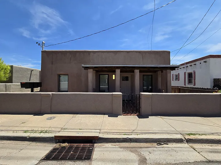 1708 Paseo De Peralta — Photo 11