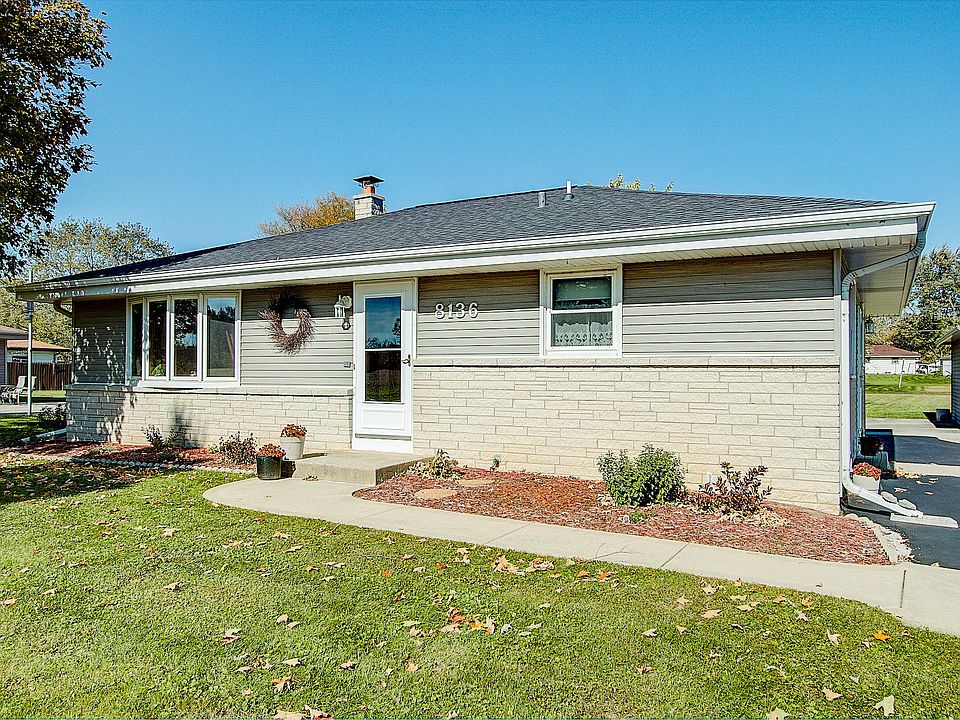 1st image of 8136 W Hilltop Ln