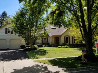 12621 Carrington Hill Dr, Gaithersburg, MD 20878