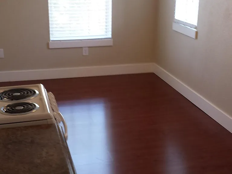 650 Marion St NE #1 — Photo 38