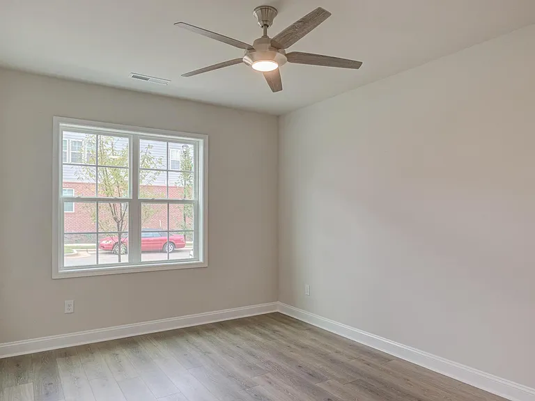 620 Gateway Crossing Ln — Photo 9