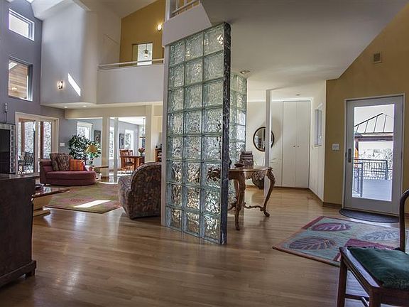 4th image of 8600 Fox Hill Ct