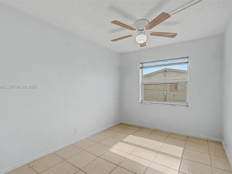 3764 SW 60th Ter #15 — Photo 10