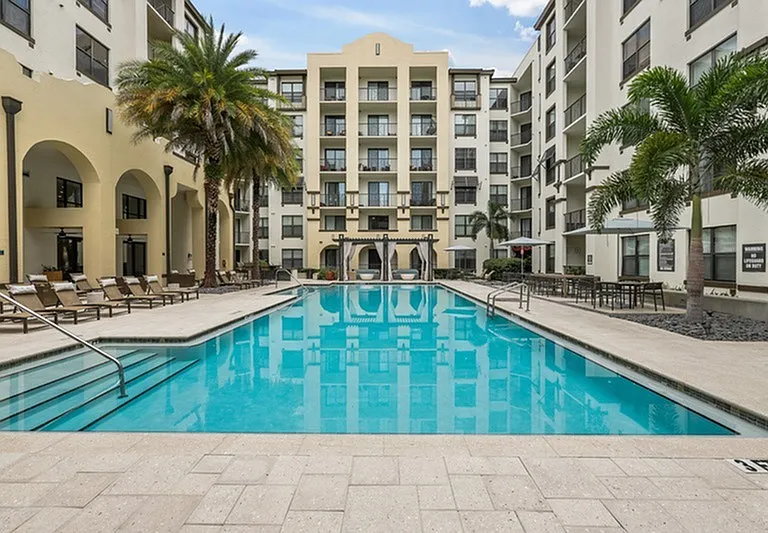 Lantower Westshore — Photo 1