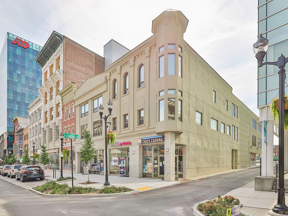 1st image of 818-822 W Hamilton St #302