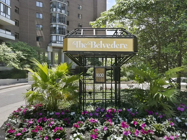 1600 N Oak St APT 306, Arlington, VA 22209