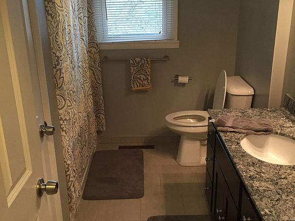 5th image of 1210 Briarwood Dr