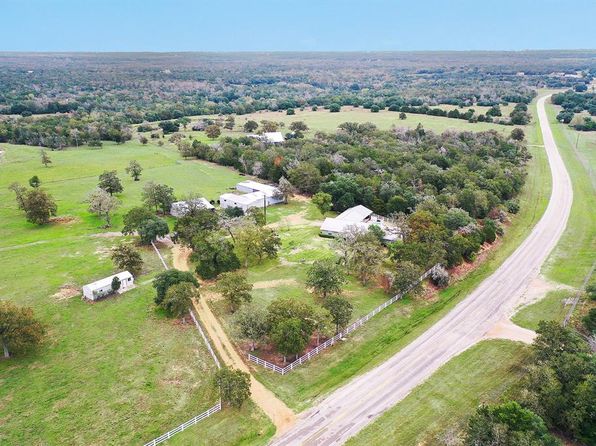 1319 Fm 954, Round Top, TX 78954