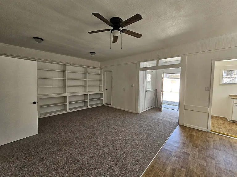 403 E 3rd St #405 — Photo 22