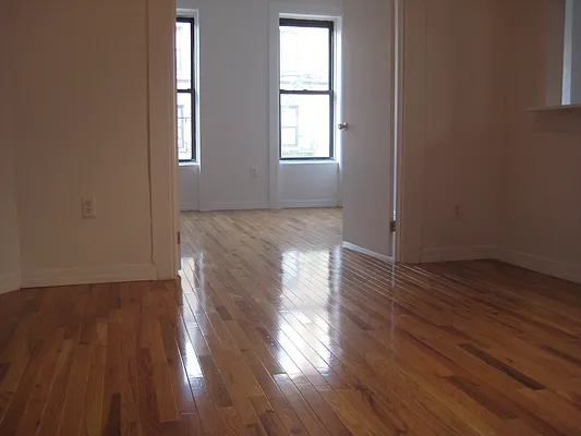 Rented by Park Property Advisors | media 40