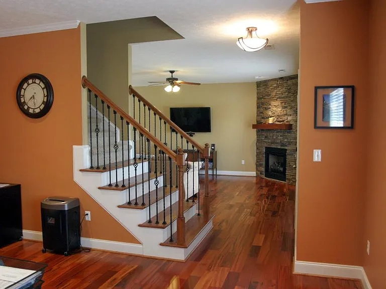 505 Capstone Dr — Photo 13