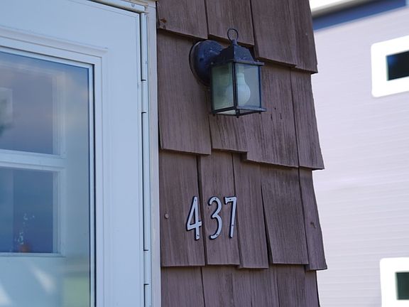 4th image of 437 Broad St Floor 2