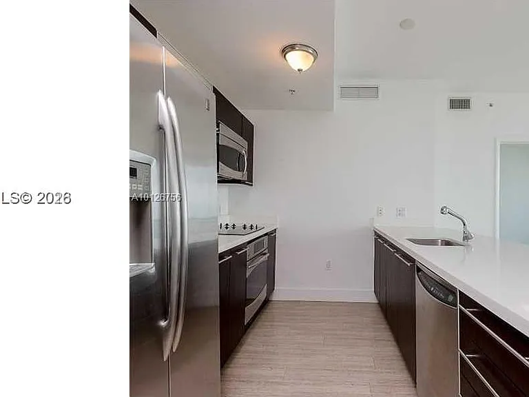90 SW 3rd St #2609 — Photo 3