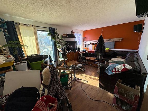 3rd image of 1419 NE Ranchlands Rd NW