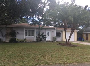 225 Grove Cir S, Dunedin, FL 34698