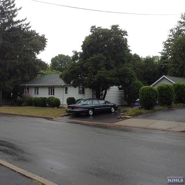 1st image of 36 Oak St