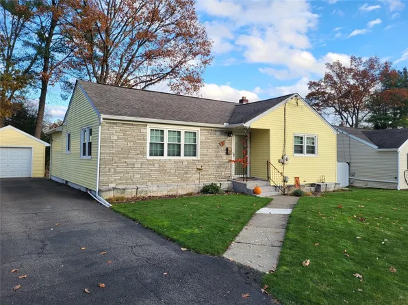 400 Beckwith Ave, Endwell, NY 13760